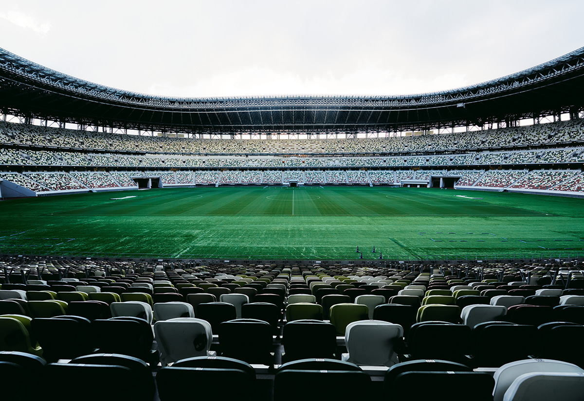 MUFGスタジアム（国立競技場）の観客席とフィールド